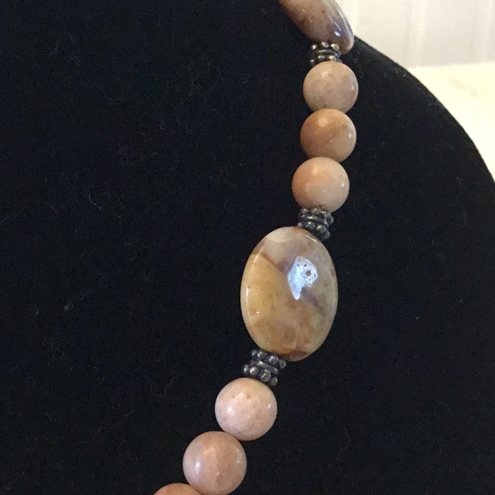 Agate necklace - Picture 3 of 5